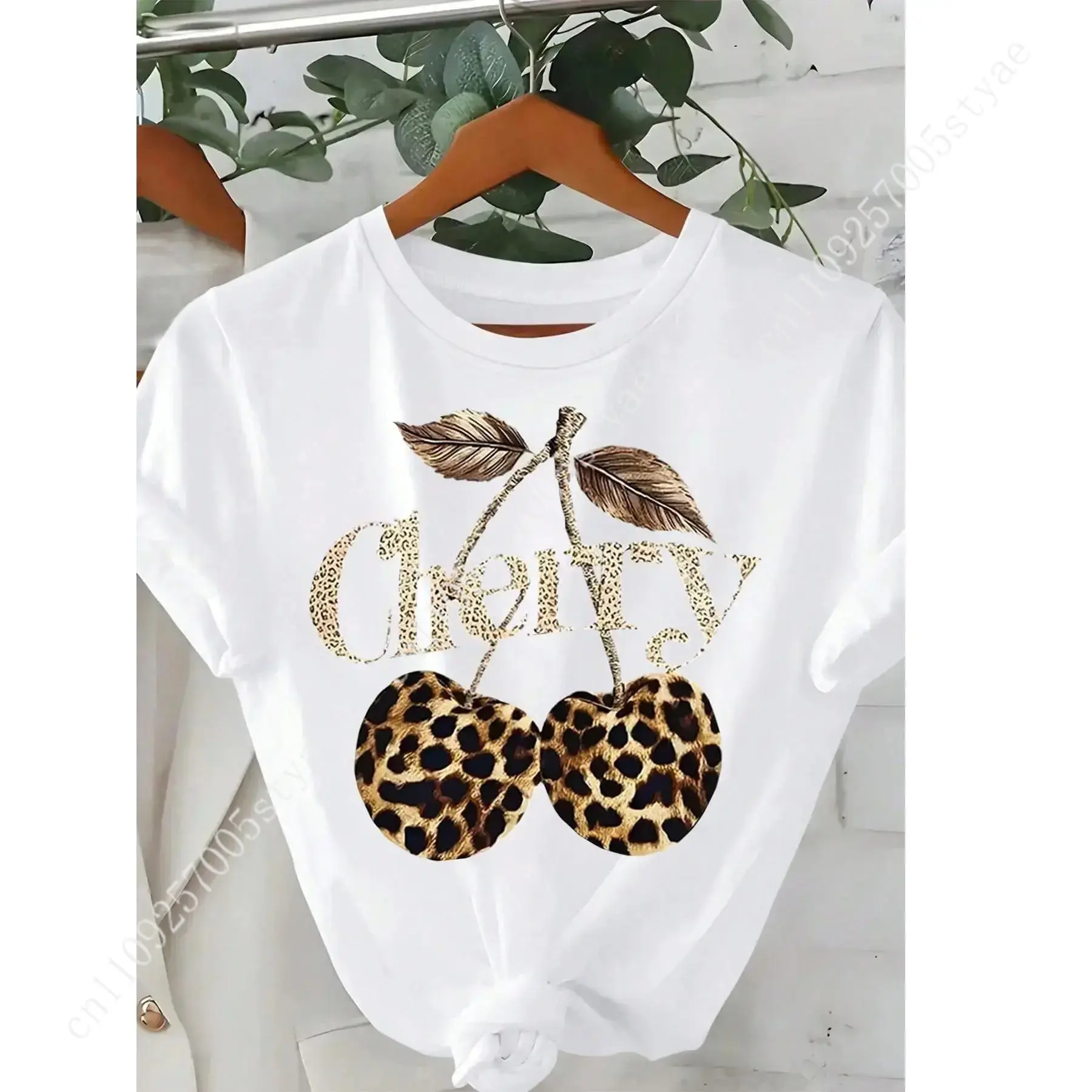 Tee Graphic Print - เสื้อยืดกราฟิกคอกลมลายเชอร์รี่และลายเสือดาวสำหรับผู้หญิง เสื้อยืดแขนสั้นลำลองสไตล์วินเทจสำหรับสวมใส่ทุกวัน สำหรับสุภาพสตรีทุกคน